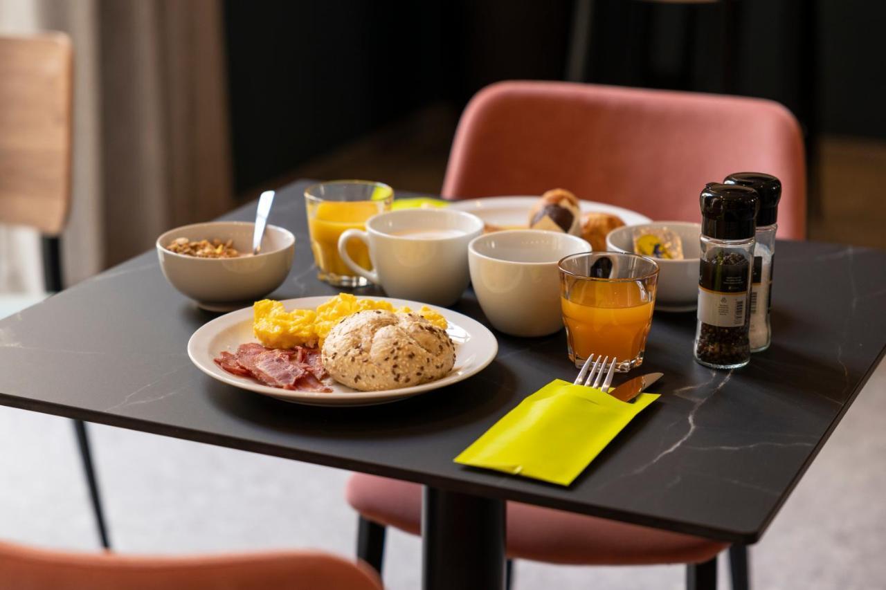B&B Hotel Hasselt Bagian luar foto